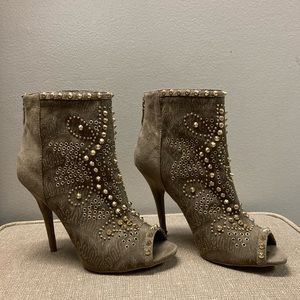 Peep toe brown-ish/olive gold studded heel booties. NINE WEST- size US 7.5